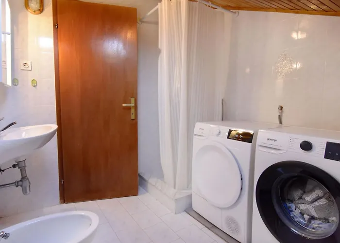 Apartment Silva 2-1 2- Kat By Interhome