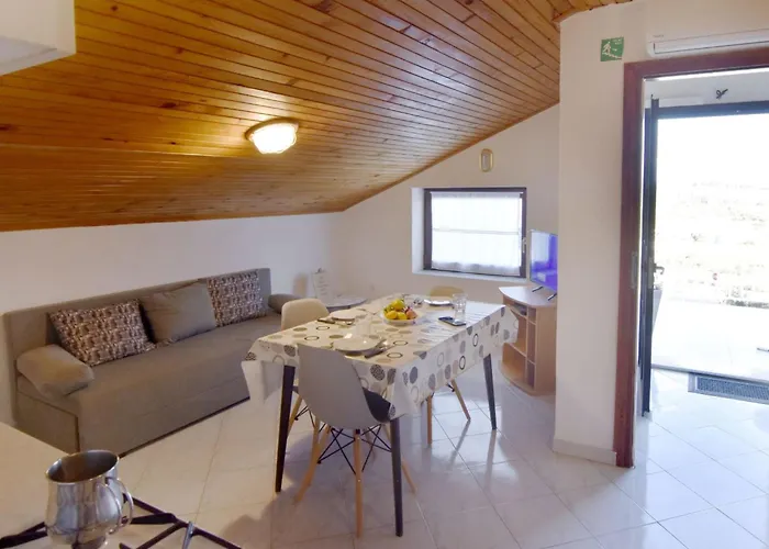 Silva 2-1 2- Kat By Interhome Apartment Basanija